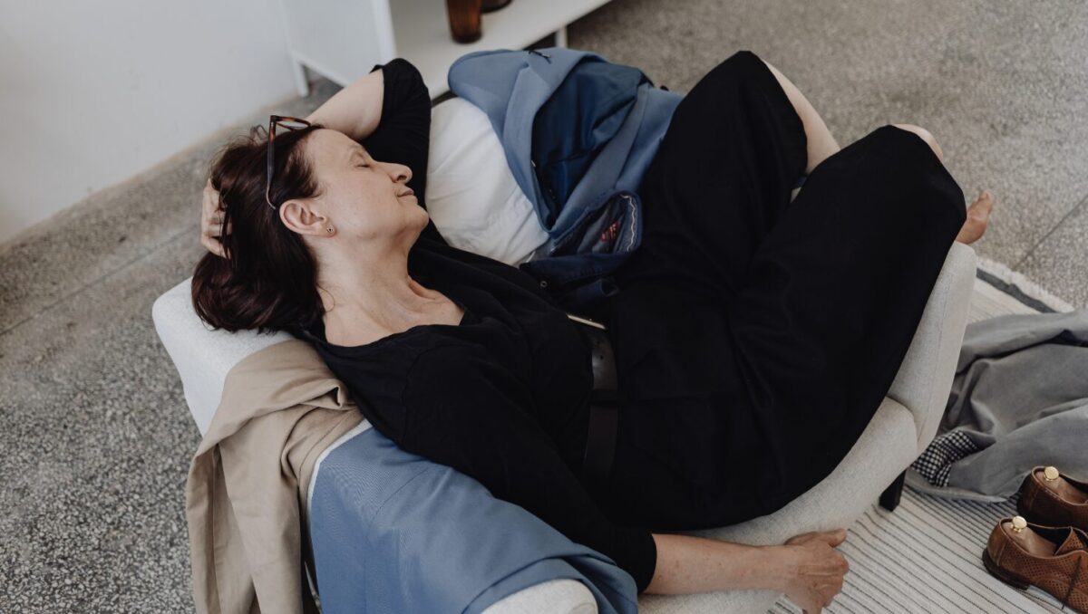 疲れが取れない…これって更年期かも？40代女性の体調不良と上手に付き合う方法
