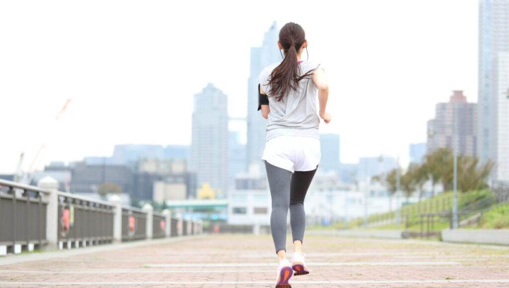 疲れが取れない…これって更年期かも？40代女性の体調不良と上手に付き合う方法