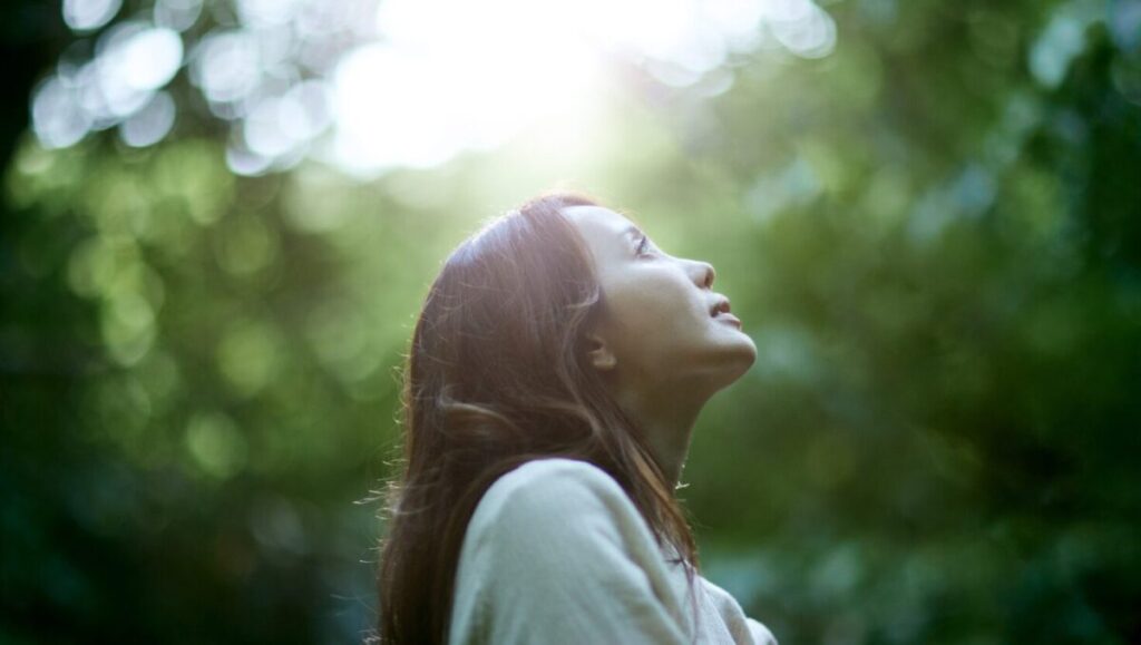 【相談】結婚しているのに、別の人に心が動いてしまいました。これって恋…?どうしたらいいのでしょうか?