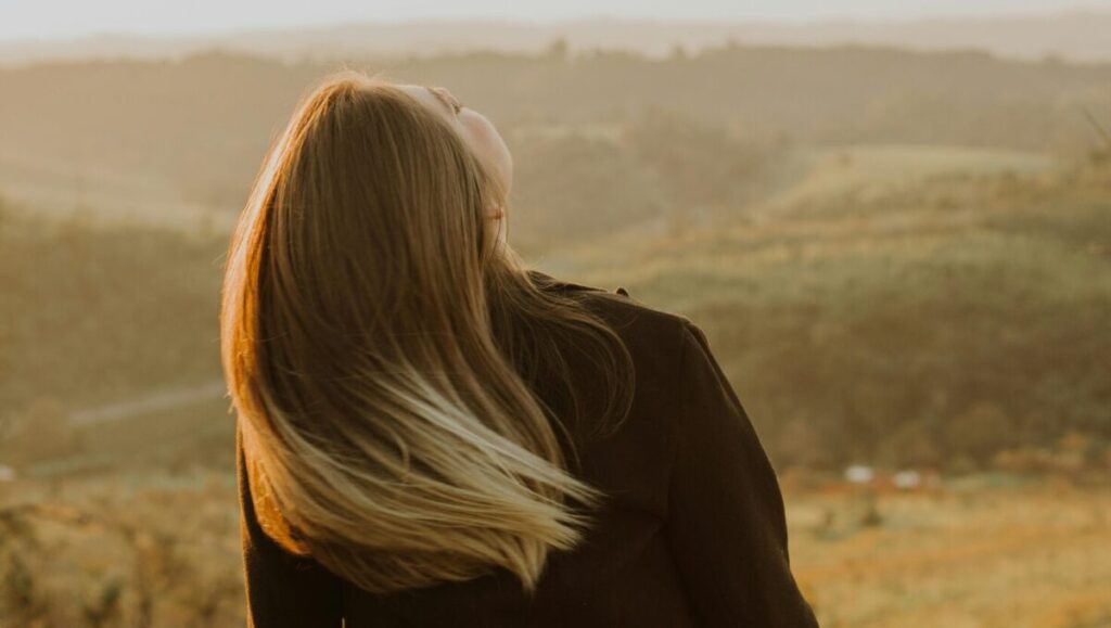 【心理学で徹底解説】好きな人がそっけない…これって脈あり?女性が知っておくべき本音と見極め方