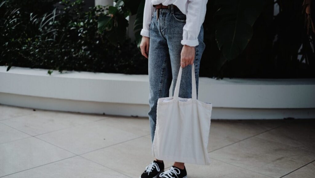 【心理学で徹底解説】好きな人がそっけない…これって脈あり?女性が知っておくべき本音と見極め方