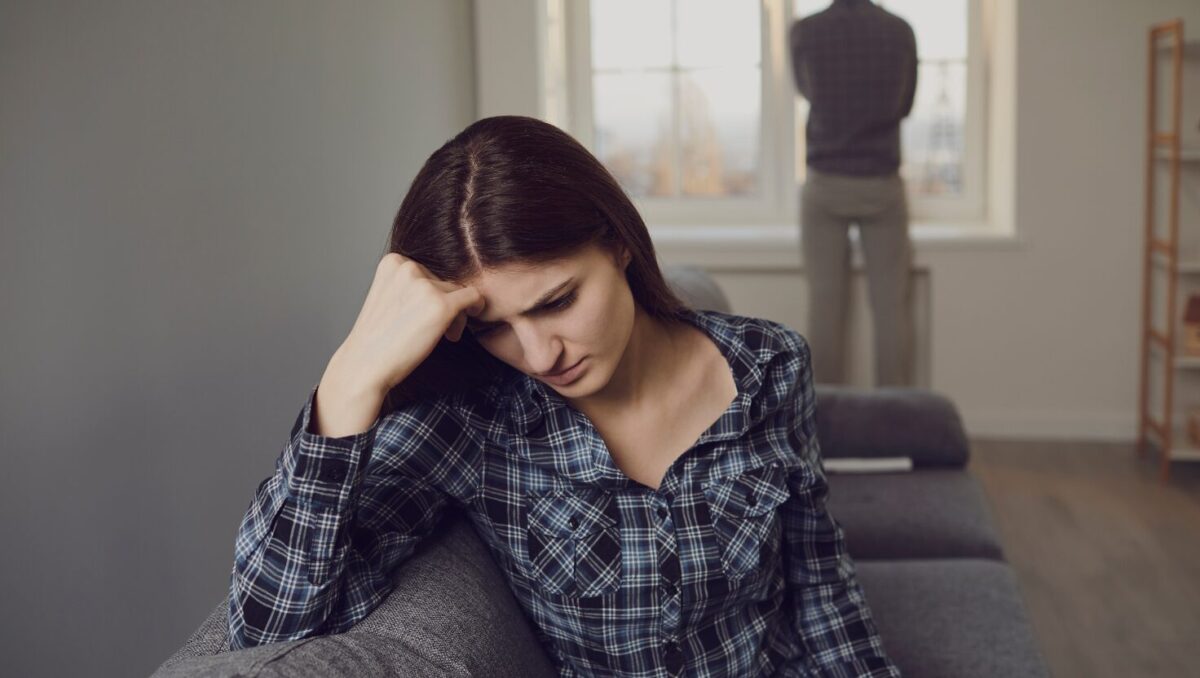 夫への不満とイライラの正体｜当たり前に扱われる苦しさと、我慢してきた女性の本音