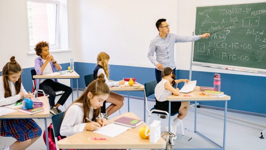 先生への寄せ書きメッセージ例とNG集｜失礼にならない書き方まとめ