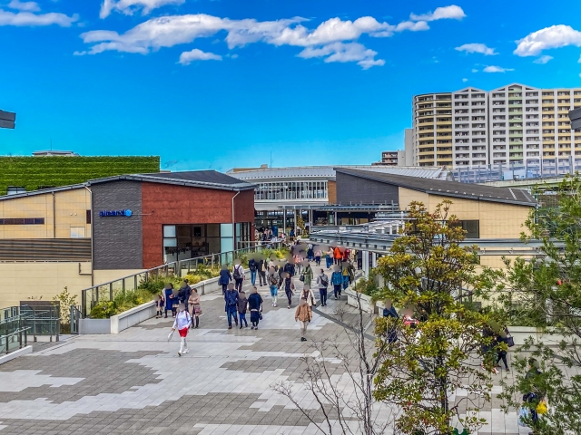 アウトレットのセール時期はいつが一番安い？年間スケジュールと狙い目を徹底解説