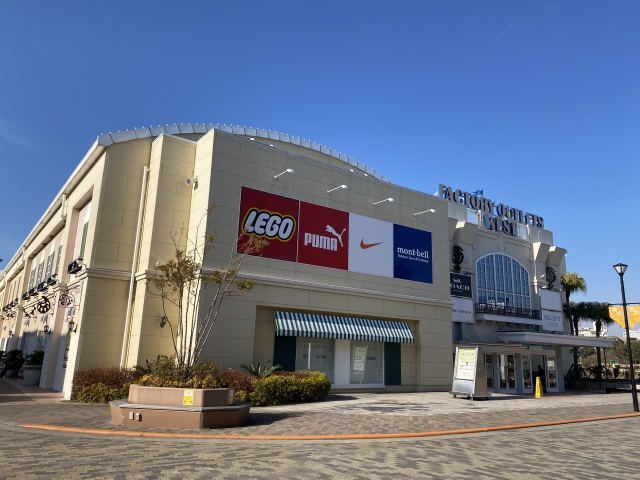 アウトレットのセール時期はいつが一番安い？年間スケジュールと狙い目を徹底解説