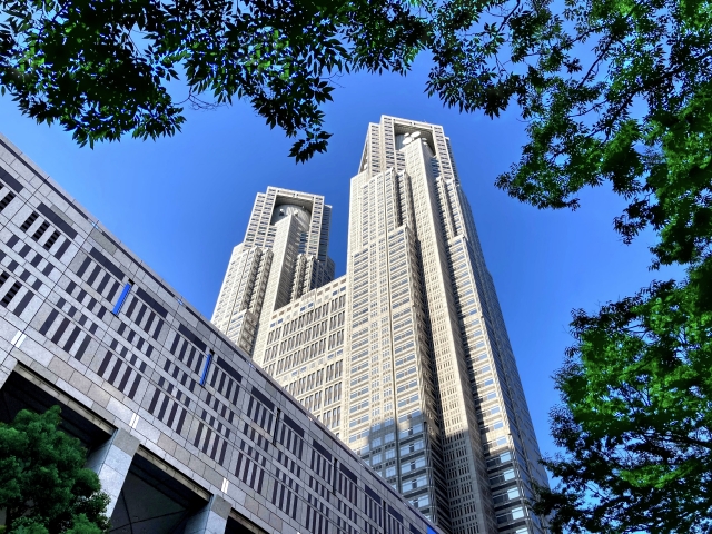 いまさら聞けないマイナンバーカードの使い方|病院で必要?保険証との違いもやさしく解説