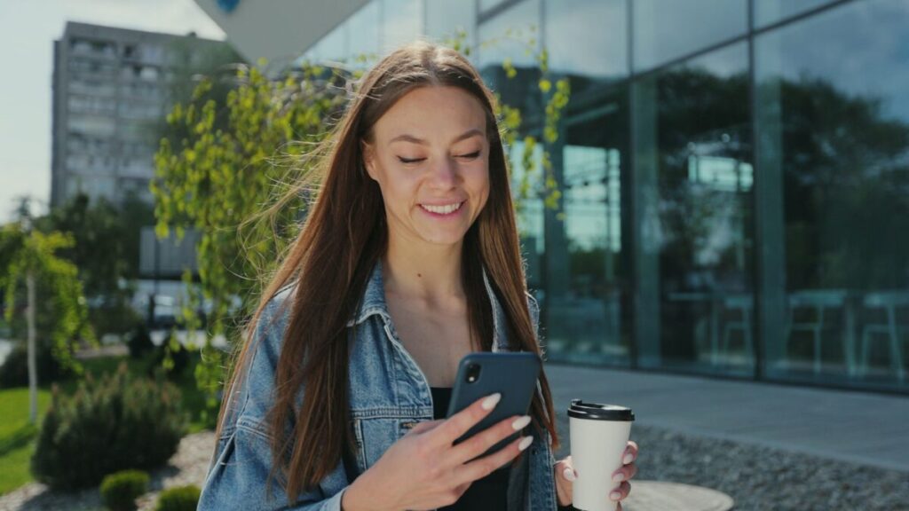 Instagramのメッセージ機能｜「既読」と「表示」の違いをわかりやすく解説
